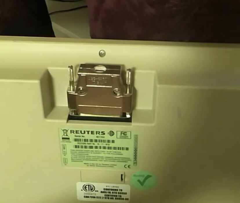 当我们在谈论「航插线」时，我们在谈论什么？